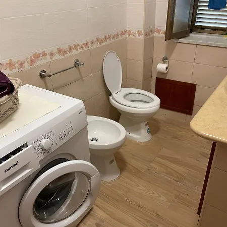 Isabella Accomodation *